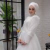 Uzun Kollu Dantel İşlemeli Prenses Model Tesettür Gelinlik